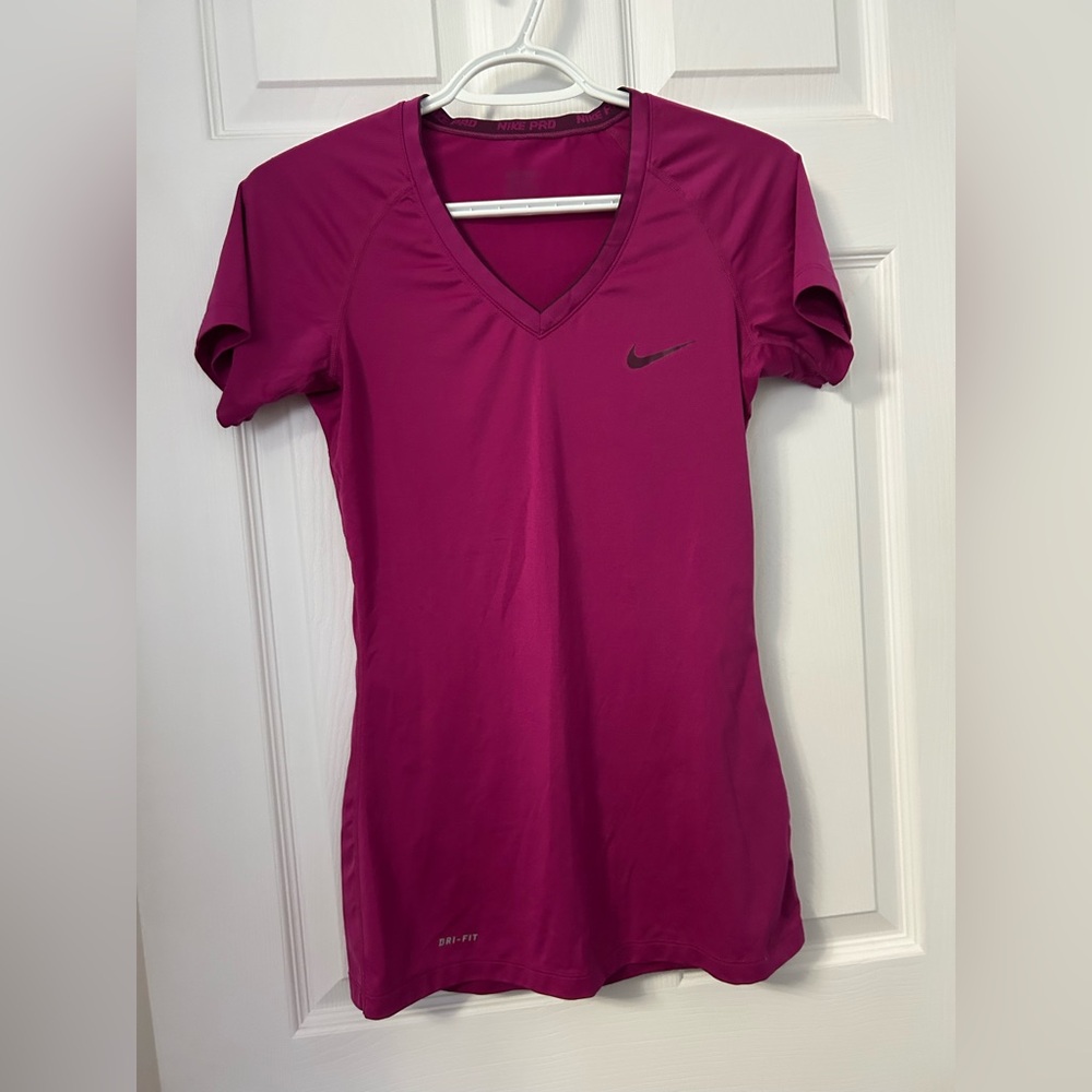 Nike Women's Magenta Short Sleeve Tee